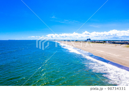 九十九里有料道路と九十九里浜を館山方向で撮影　（千葉県） 98734331