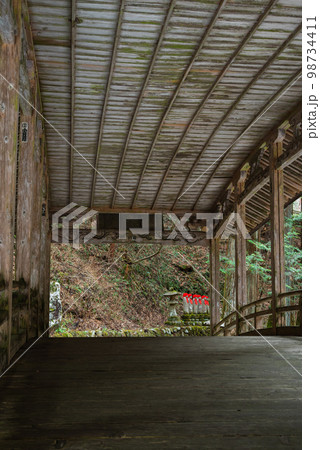 満願寺の微妙橋【安曇野市穂高】 満願寺の微妙橋【安曇野市穂高】 98734411