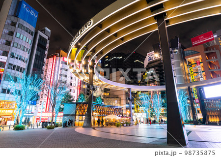 《東京都》池袋西口公園・イルミネーションの都市夜景 98735875