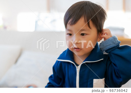 3 years old 98736042