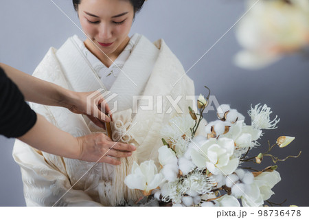白無垢 綿帽子 花嫁 白無垢 綿帽子 花嫁 98736478