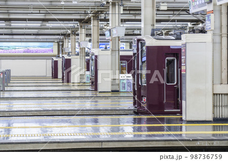 阪急電鉄 大阪梅田駅 ホーム 阪急電鉄 大阪梅田駅 ホーム 98736759