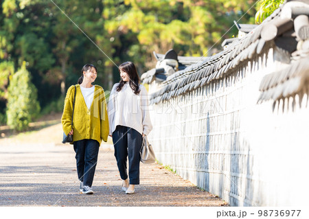 女子旅 旅行 若い女性 女子旅 旅行 若い女性 98736977
