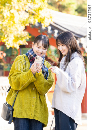 女子旅 旅行 若い女性 女子旅 旅行 若い女性 98737597