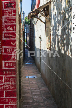 鹿港老街~模乳巷~(台湾-鹿港) 鹿港老街~模乳巷~(台湾-鹿港) 98740633