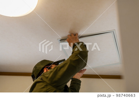 天井の点検口設置工事 98740663