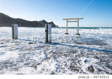 八坂神社の一ノ鳥居 98740912