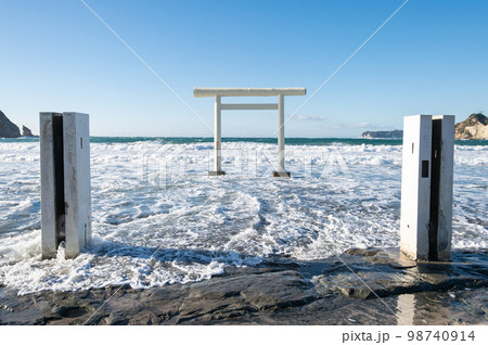 八坂神社の一ノ鳥居 98740914