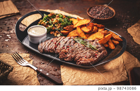 Grilled sliced steak Rib eye Grilled sliced steak Rib eye 98743086