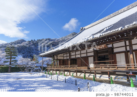 天龍寺 大方丈 枯山水 冬の朝 天龍寺 大方丈 枯山水 冬の朝 98744011