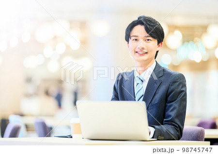 ビジネス　若手 98745747