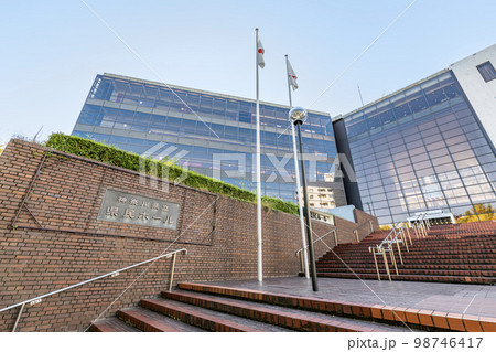 神奈川県横浜市　数々のイベントが行われる神奈川県民ホール 98746417