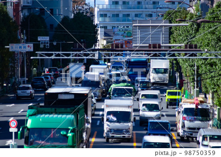 環八通りの交通【都会イメージ】 環八通りの交通【都会イメージ】 98750359