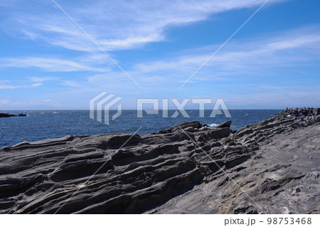 青空の海岸 98753468