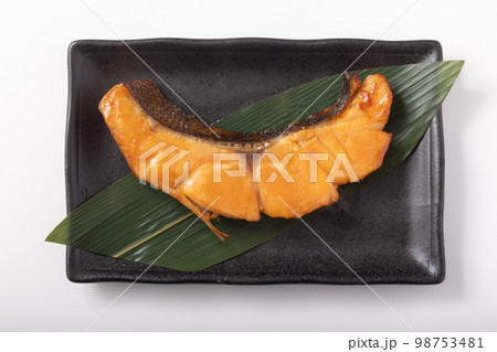 目鯛(めだい)　昆布醤油漬けのグリル 98753481