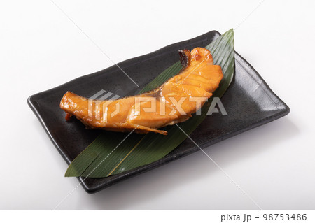 目鯛(めだい) 昆布醤油漬けのグリル 目鯛(めだい) 昆布醤油漬けのグリル 98753486