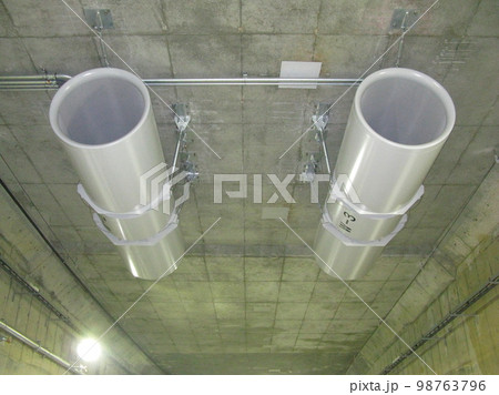 高速道路の天井ジェットファン（見学会での撮影・低画素） 98763796