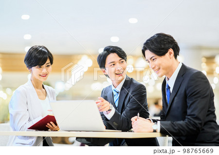 ビジネス　若手 98765669