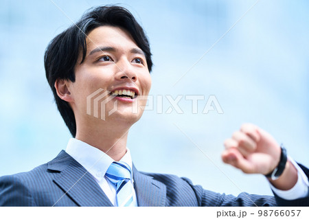 ビジネス　若手 98766057