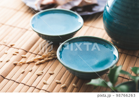 日本酒　お酒の写真素材 98766263