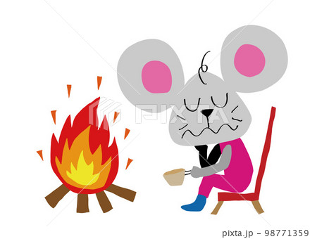キャンプねずみ 焚き火で一服 アウトドア キャンプねずみ 焚き火で一服 アウトドア 98771359