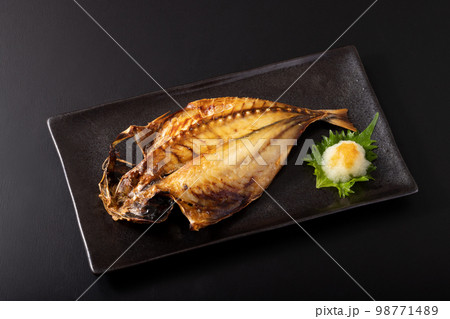 鯵の開き・焼き魚 98771489