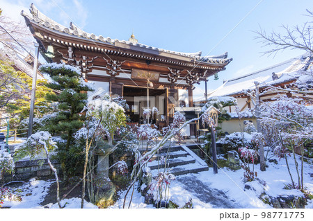 天龍寺 慈済院 雪景色 天龍寺 慈済院 雪景色 98771775