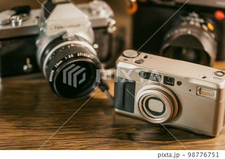 【フォトグラファー】フィルムカメラ　デジタルカメラ【カメラマン】 98776751