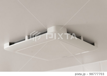換気扇　天井　バスルーム 98777703