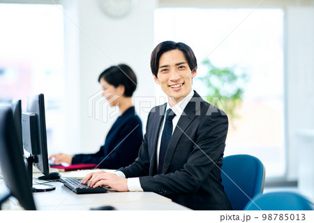 ビジネス ミドル ビジネス ミドル 98785013
