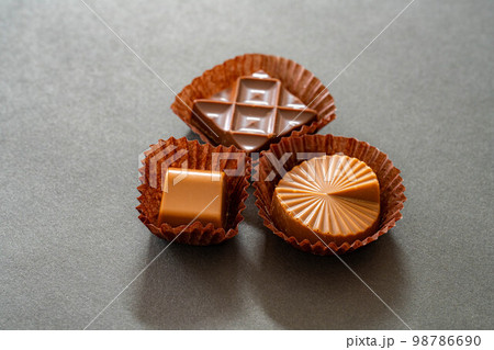 【バレンタイン素材】チョコレート【食べ物素材】 98786690