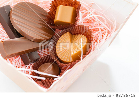 【バレンタイン素材】チョコレート【食べ物素材】 98786718