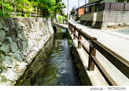 【重要伝統的建造物群保存地区】龍野 水路と上川原地区の風景 兵庫県たつの市 【重要伝統的建造物群保存地区】龍野 水路と上川原地区の風景 兵庫県たつの市 98789269