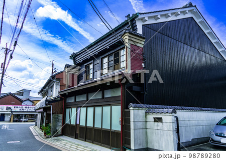 【重要伝統的建造物群保存地区】龍野の街並み 上川原地区の風景8 兵庫県た 【重要伝統的建造物群保存地区】龍野の街並み 上川原地区の風景8 兵庫県た 98789280