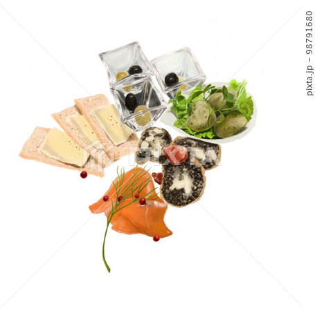 イタリアンレストランバーの前菜 98791680