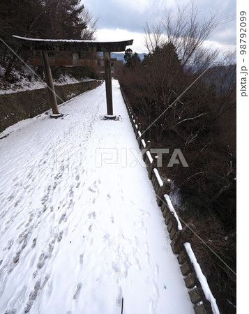 こんぴら奥の院箸蔵寺・ロープウェイ【徳島県三好市池田町州津蔵谷】 98792099