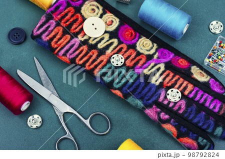 Various sewing tools, tailor 98792824