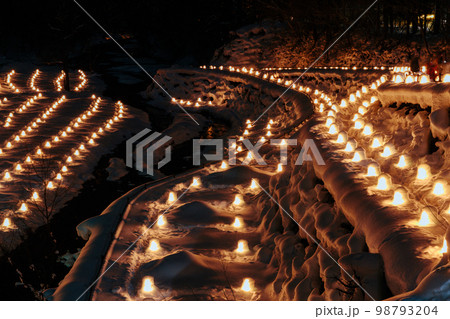湯西川温泉かまくら祭の夜景　栃木県 98793204