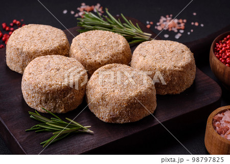 Raw falafel, a traditional oriental dish with spices and herbs 98797825