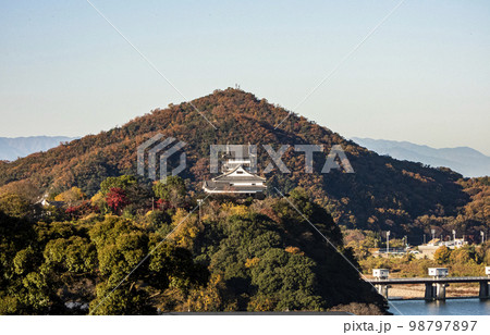 秋の国宝犬山城の見える景色 98797897