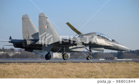 インド空軍スホーイSu-30MKI着陸 インド空軍スホーイSu-30MKI着陸 98801844