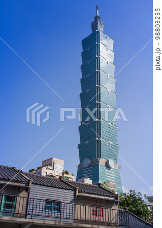 四四南村から見上げる台北101(台湾-台北) 98803235