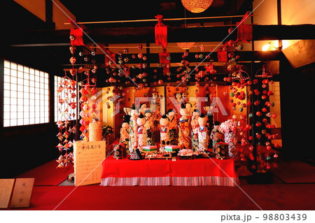 二川宿本陣資料館の「ひな飾り」2023年 二川宿本陣資料館の「ひな飾り」2023年 98803439