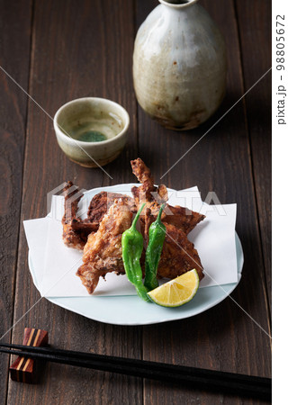 トラフグの唐揚げ トラフグの唐揚げ 98805672