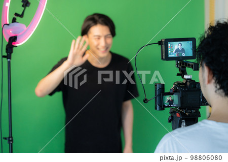 動画配信イメージ 　　 98806080