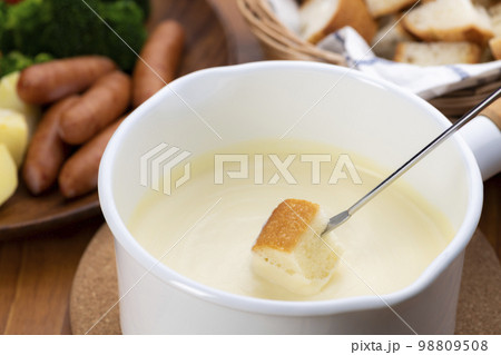 チーズフォンデュ 98809508