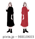 シンプルワンピースを着たボブヘアの女性二人の全身イラスト 98810603
