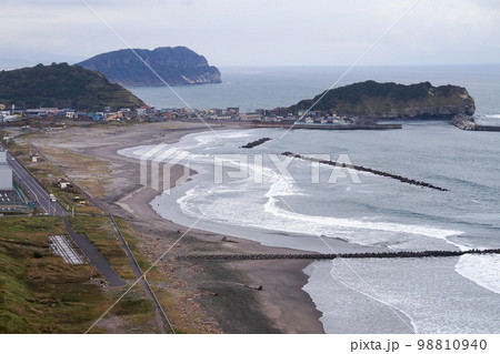 イタンキ浜とイタンキ浜クジラ半島【北海道室蘭市】 98810940