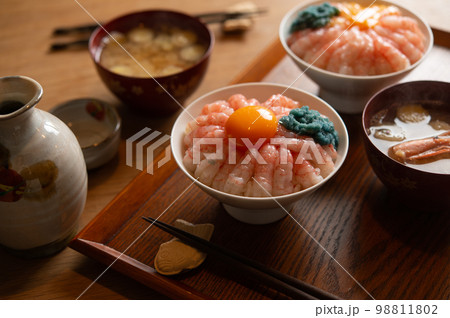 甘海老丼と海老の味噌汁 98811802