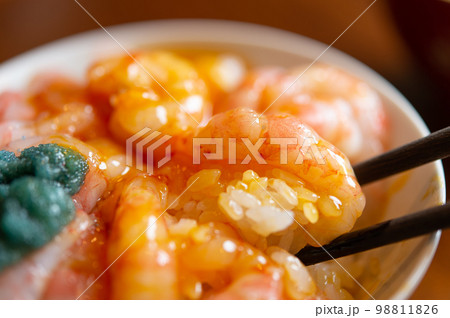 甘海老のユッケ丼 甘海老のユッケ丼 98811826